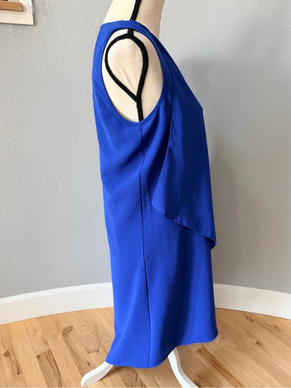NWT Adrianna Papell Royal Blue Draped Asymmetrical V-Neck Dress - Size 6 - Picture 7 of 11